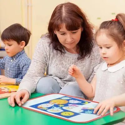 Tableau d'Activité Montessori - MontessoriBoard™ - Planète - Coco explorateur